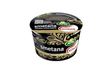 Arla Smetana, en syrad grädde med 42% fetthalt, perfekt för matlagning där smetana vs creme fraiche spelar roll för den rika smaken.